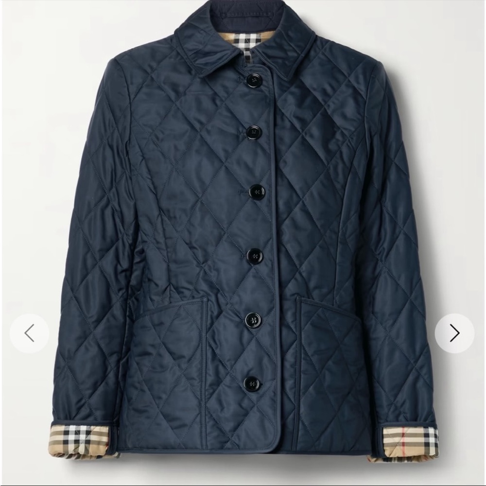 Vintage Burberry short quilted raincoat Classic plaid
inside